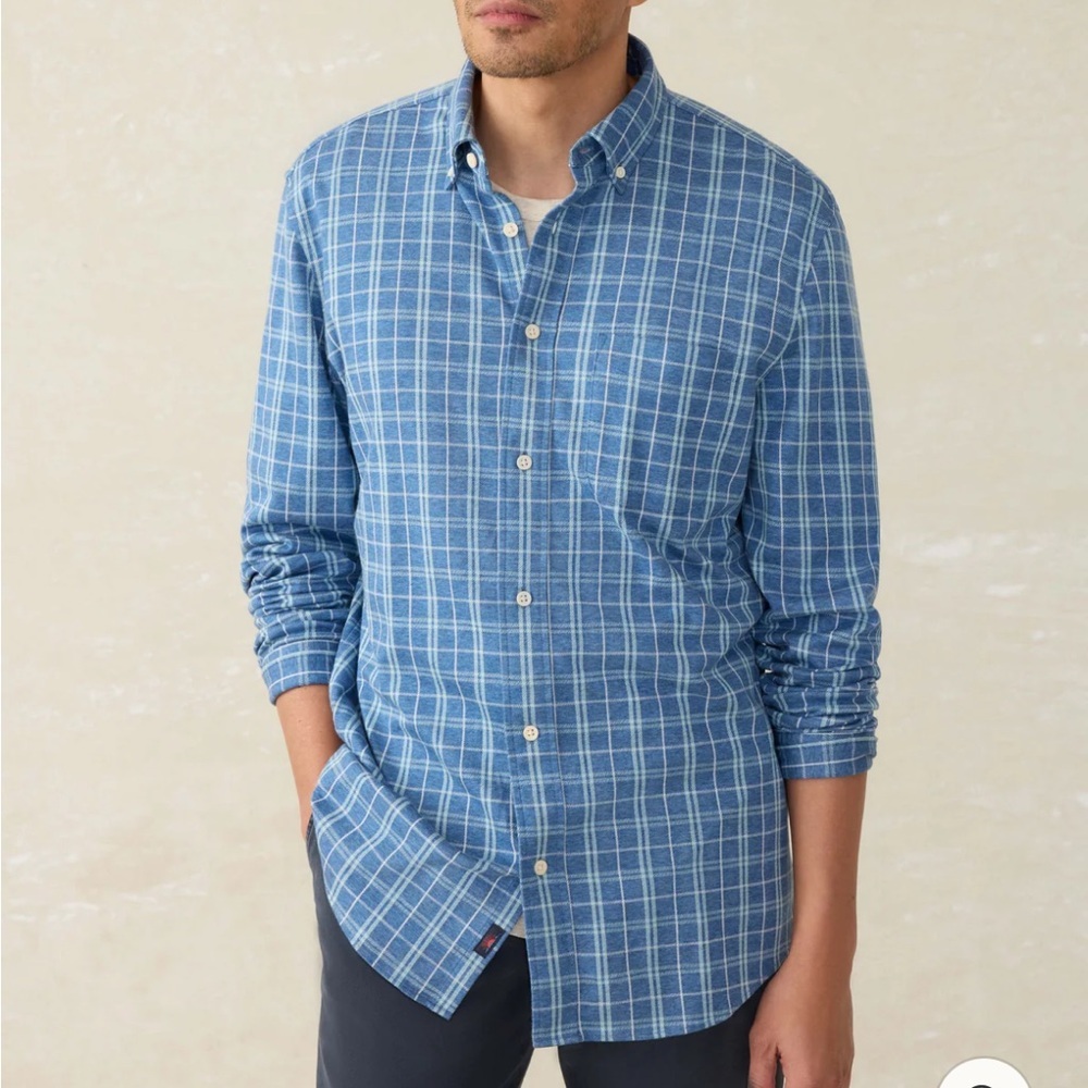 Faherty Coastline Knit Shirt in Blue